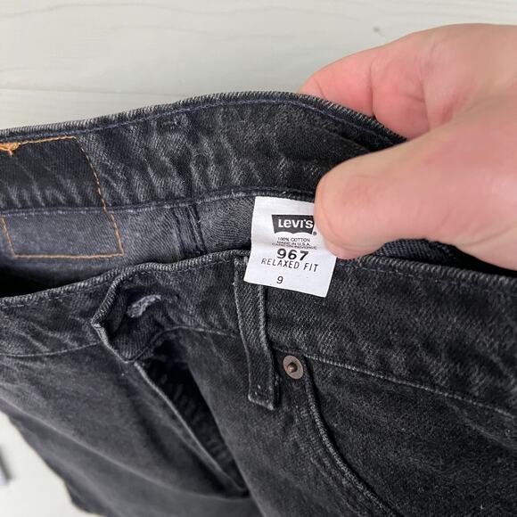 Vintage Y2K women’s black denim jean shorts - Picture 4 of 4